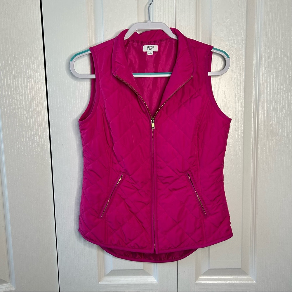 Crown & Ivy Women's Size S Hot Pink Quilted Vest Full Zip Sleeveless Lightweight